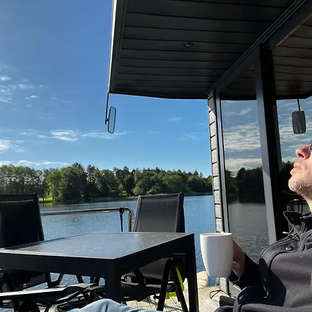 ספינת מלון Hausboot Privatsfaehre Als Festanlieger